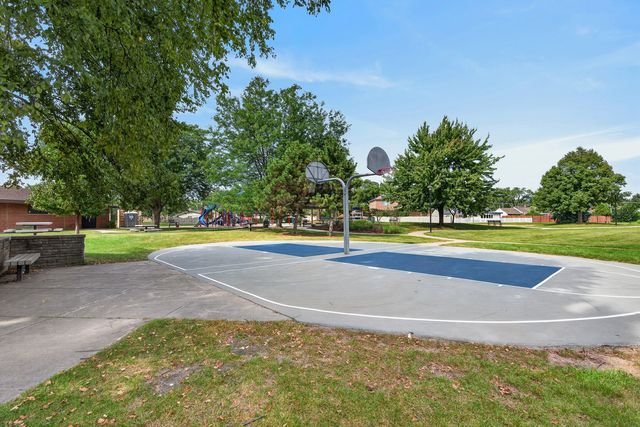 7106 Beckwith Road, Morton Grove, IL 60053