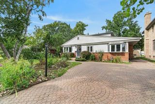 7106 Beckwith Road, Morton Grove, IL 60053