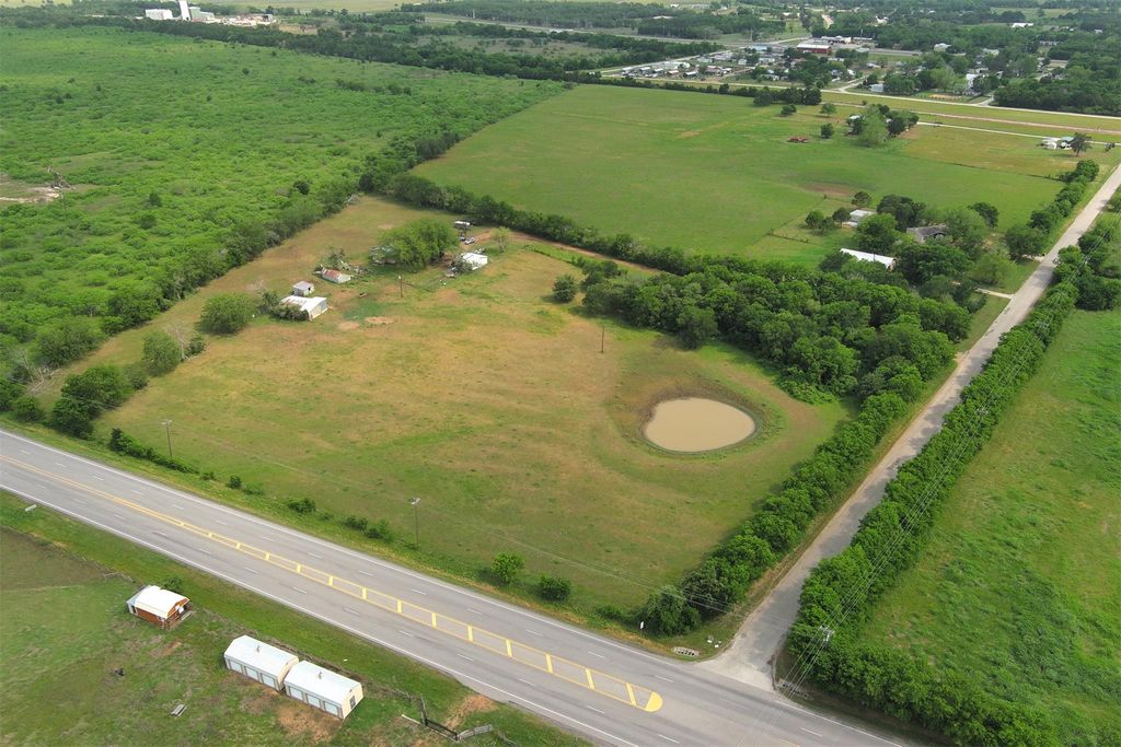 181 N Main ST, Paige, TX 78659