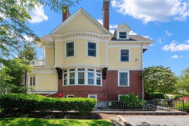 75 Orchard Avenue 4, Providence, RI 02906