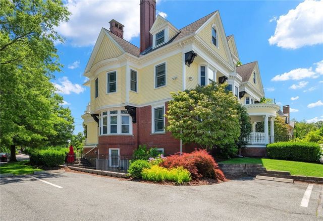 75 Orchard Avenue 4, Providence, RI 02906