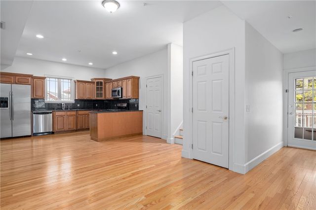 75 Orchard Avenue 4, Providence, RI 02906