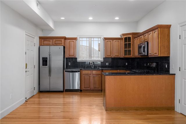 75 Orchard Avenue 4, Providence, RI 02906