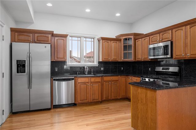 75 Orchard Avenue 4, Providence, RI 02906