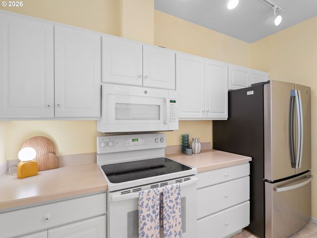 13210 Se 7TH St J45, Vancouver, WA 98683