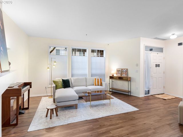 13210 Se 7TH St J45, Vancouver, WA 98683