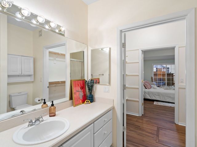 13210 Se 7TH St J45, Vancouver, WA 98683