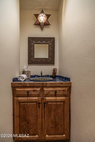 5545 N Entrada Quince, Tucson, AZ 85718
