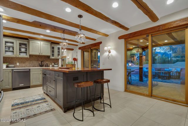 5545 N Entrada Quince, Tucson, AZ 85718