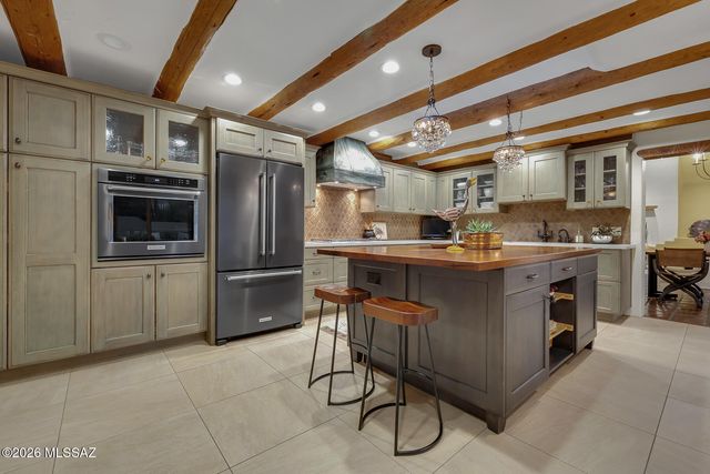 5545 N Entrada Quince, Tucson, AZ 85718