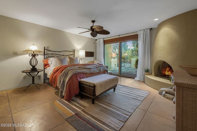 5545 N Entrada Quince, Tucson, AZ 85718