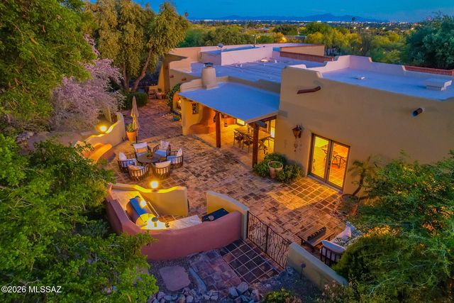 5545 N Entrada Quince, Tucson, AZ 85718