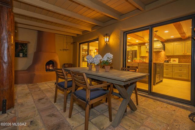 5545 N Entrada Quince, Tucson, AZ 85718