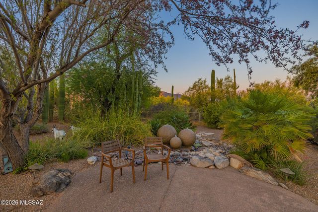 5545 N Entrada Quince, Tucson, AZ 85718