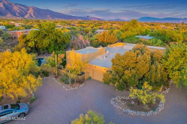 5545 N Entrada Quince, Tucson, AZ 85718