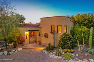5545 N Entrada Quince, Tucson, AZ 85718