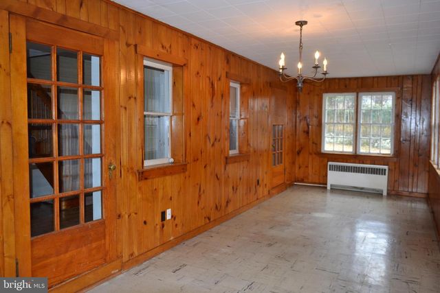 7340 FERRY RD, New Hope, PA 18938