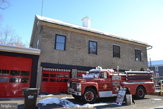 7340 FERRY RD, New Hope, PA 18938