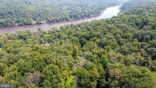 7340 FERRY RD, New Hope, PA 18938