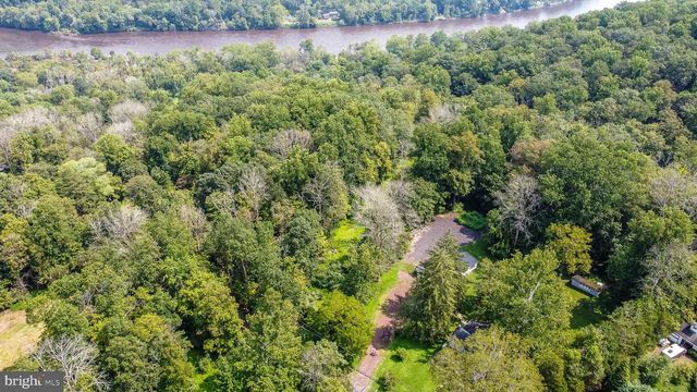 7340 FERRY RD, New Hope, PA 18938