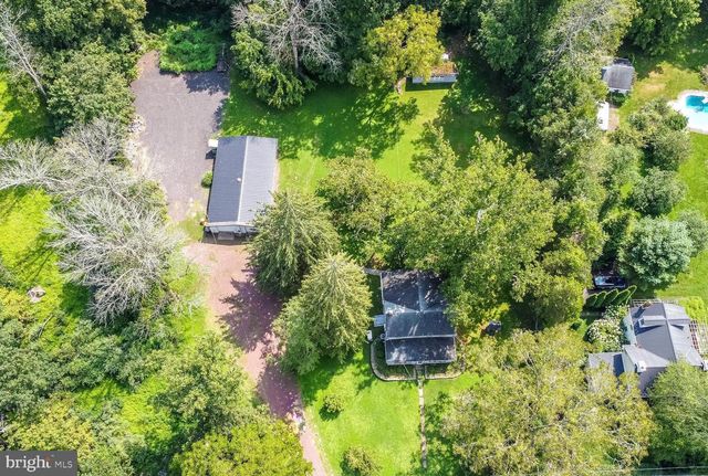7340 FERRY RD, New Hope, PA 18938
