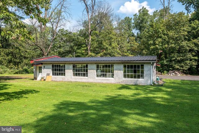 7340 FERRY RD, New Hope, PA 18938