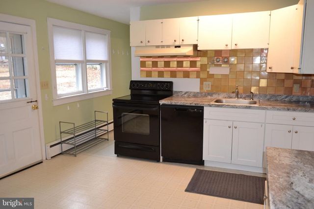 7340 FERRY RD, New Hope, PA 18938