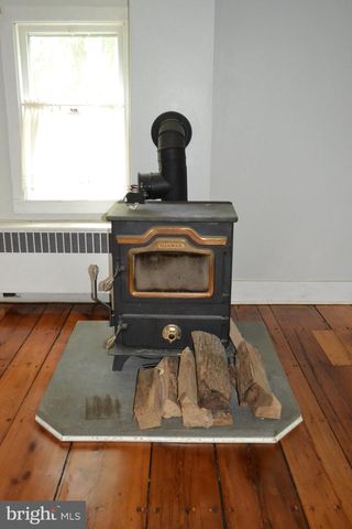7340 FERRY RD, New Hope, PA 18938