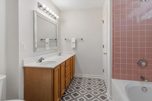 4100 New Hope Meadow Rd, Hermitage, TN 37076