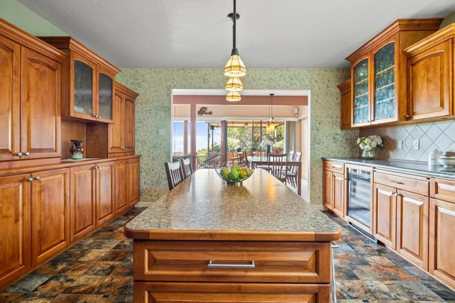 773 Lakeview Way, Redwood City, CA 94062