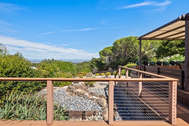 773 Lakeview Way, Redwood City, CA 94062