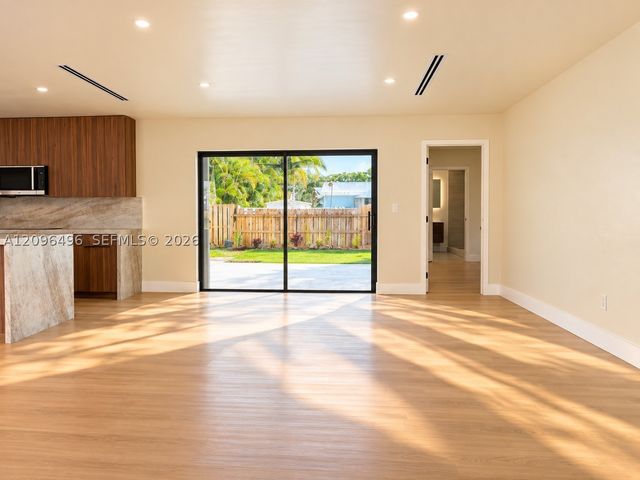 11701 NW 14th St, Pembroke Pines, FL 33026