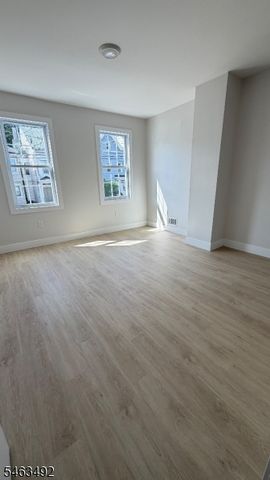 69 Mercer St, Paterson City, NJ 07524