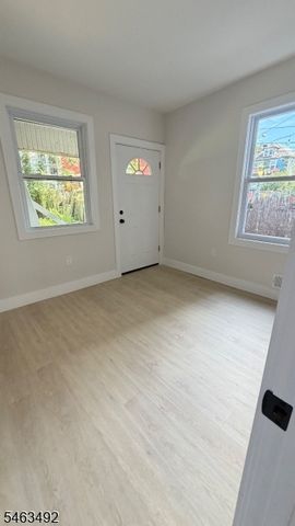 69 Mercer St, Paterson City, NJ 07524