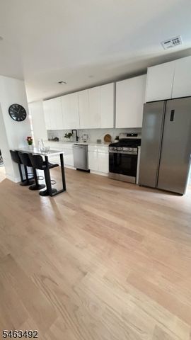 69 Mercer St, Paterson City, NJ 07524