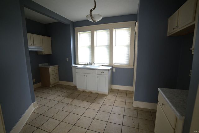 1004 W LaSalle Court, South Bend, IN 46616