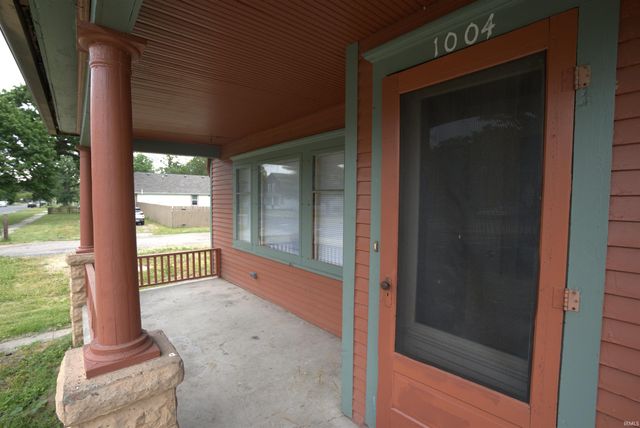 1004 W LaSalle Court, South Bend, IN 46616