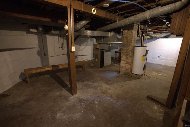 1004 W LaSalle Court, South Bend, IN 46616