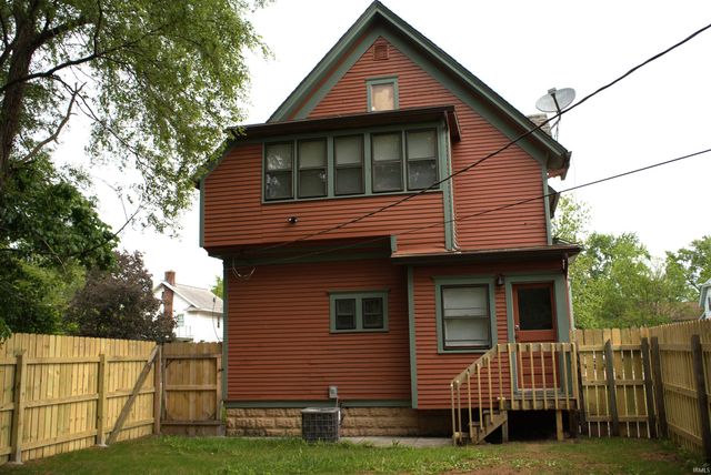 1004 W LaSalle Court, South Bend, IN 46616
