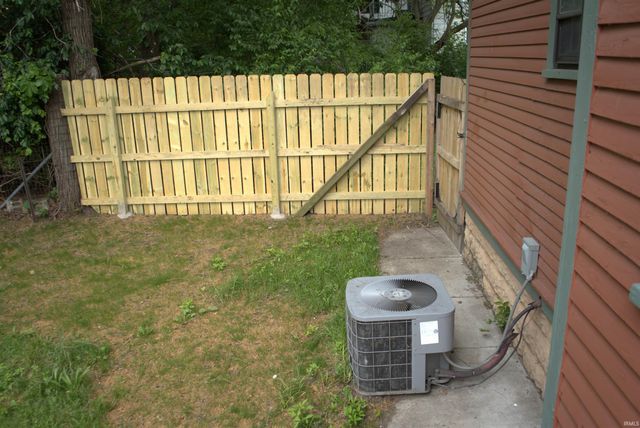 1004 W LaSalle Court, South Bend, IN 46616