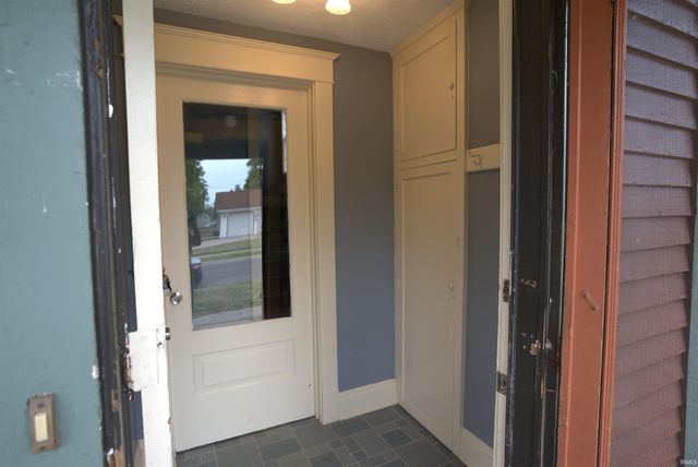 1004 W LaSalle Court, South Bend, IN 46616