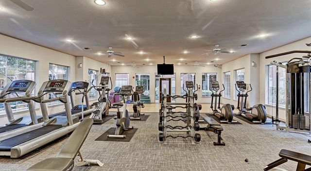 2400 Mccue Road 326, Houston, TX 77056