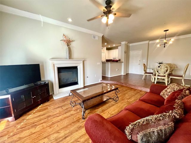 2400 Mccue Road 326, Houston, TX 77056