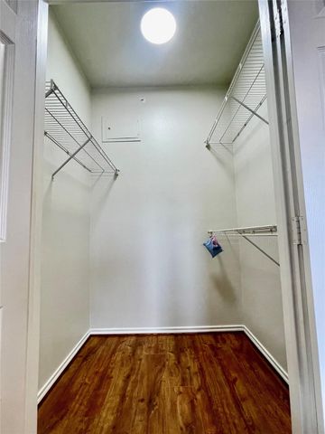 2400 Mccue Road 326, Houston, TX 77056