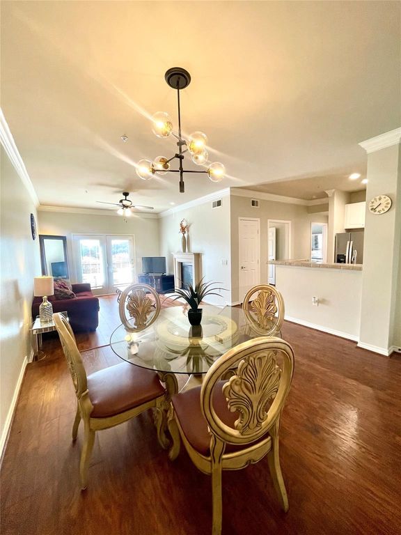 2400 Mccue Road 326, Houston, TX 77056