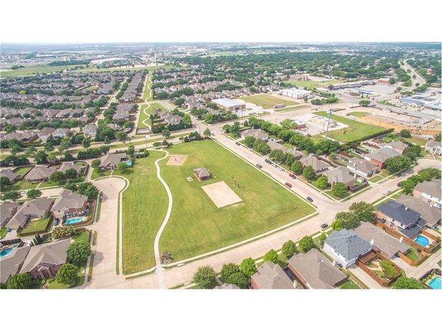 6321 Bear Run Road, The Colony, TX 75056