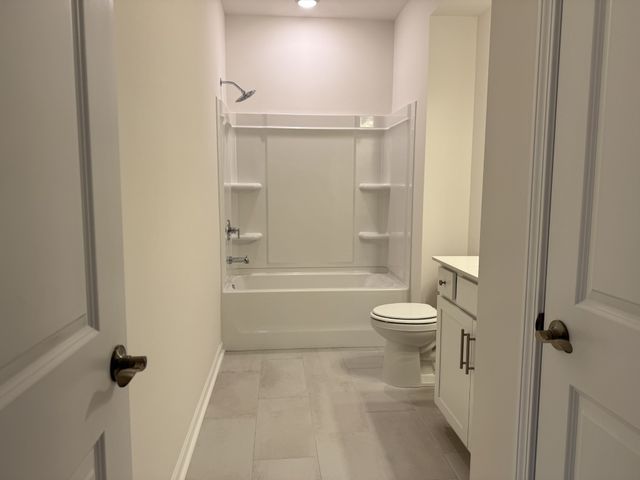 215 Land Breeze Dr, La Vergne, TN 37086