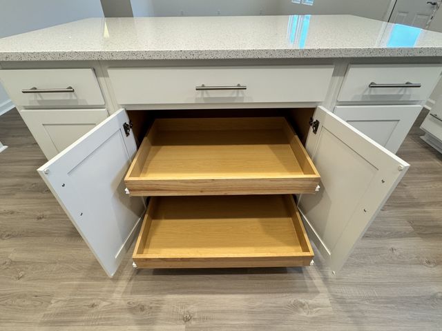 215 Land Breeze Dr, La Vergne, TN 37086