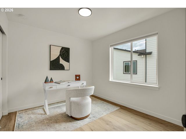 8077 Se Carlton St, Portland, OR 97206