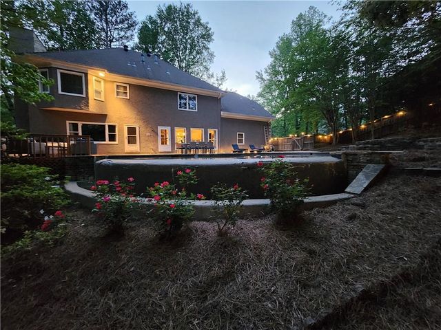 7635 Blandford Place, Atlanta, GA 30350